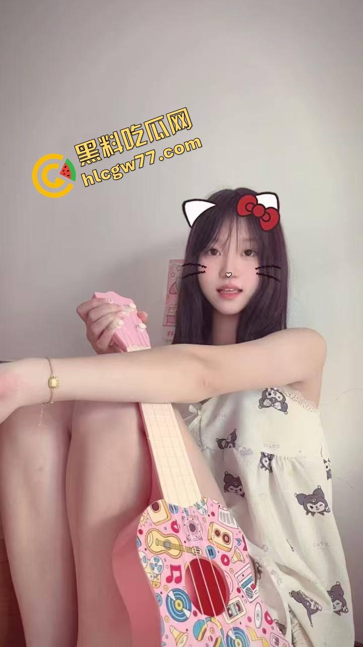 新东方数学老师【田秋弥】表面严师私下变骚狗，爱被羞辱意淫，高潮主动喊草大力点！  第3张