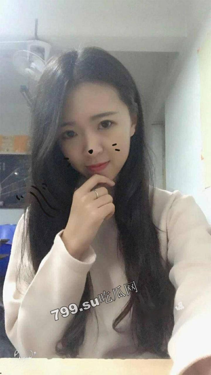 露脸反差婊曝光 成熟知性御姐 曾译萱 大黑逼一看就是千人斩 已经被调教成母狗  第5张