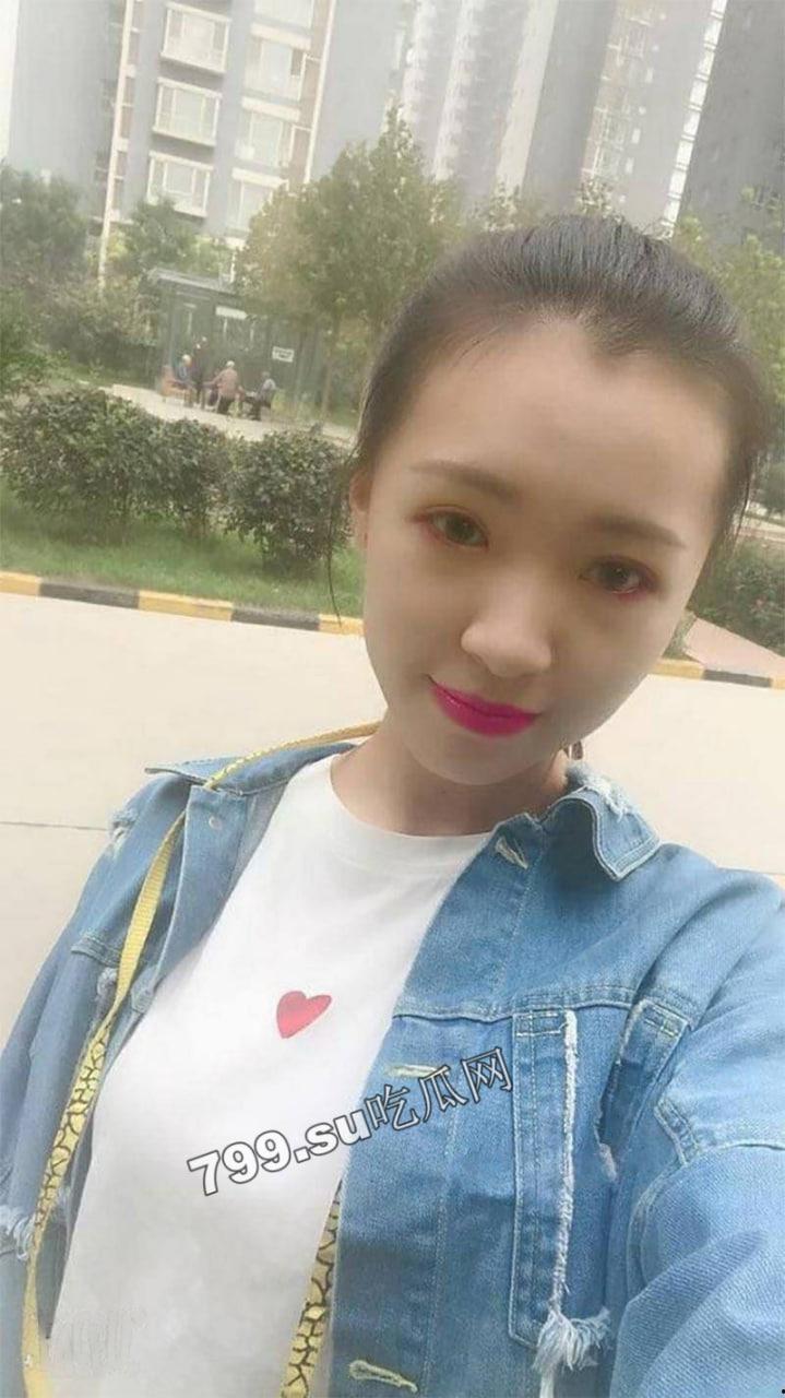 露脸反差婊曝光 成熟知性御姐 曾译萱 大黑逼一看就是千人斩 已经被调教成母狗  第7张