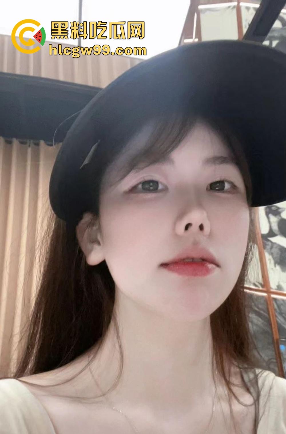 深圳气质绿茶【李萍莹】白天健身贵妇，夜晚跪操做母狗，高端包装下的骚货，身材火辣骑一次就上瘾！  第1张