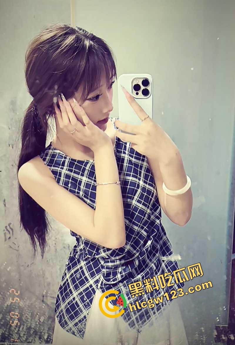 2000块砸晕嫩妹，东南文理学院08年学生『林七七』价码聊到明明白白，被爆一顿爆操捧臀猛干视频疯传！  第8张