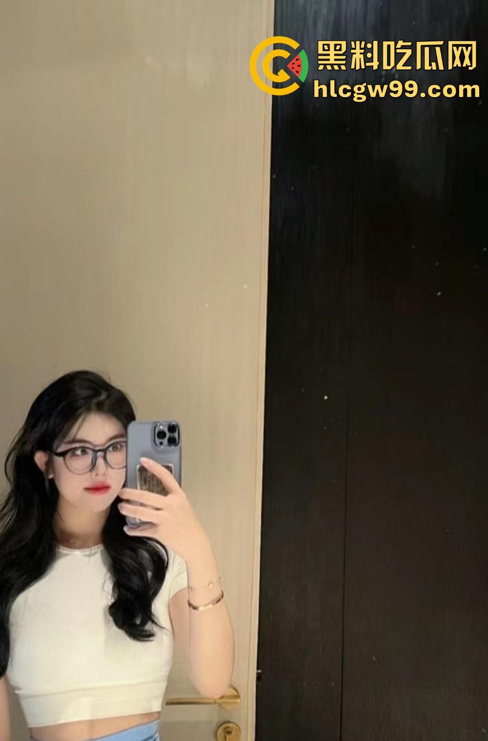 深圳气质绿茶【李萍莹】白天健身贵妇，夜晚跪操做母狗，高端包装下的骚货，身材火辣骑一次就上瘾！  第16张