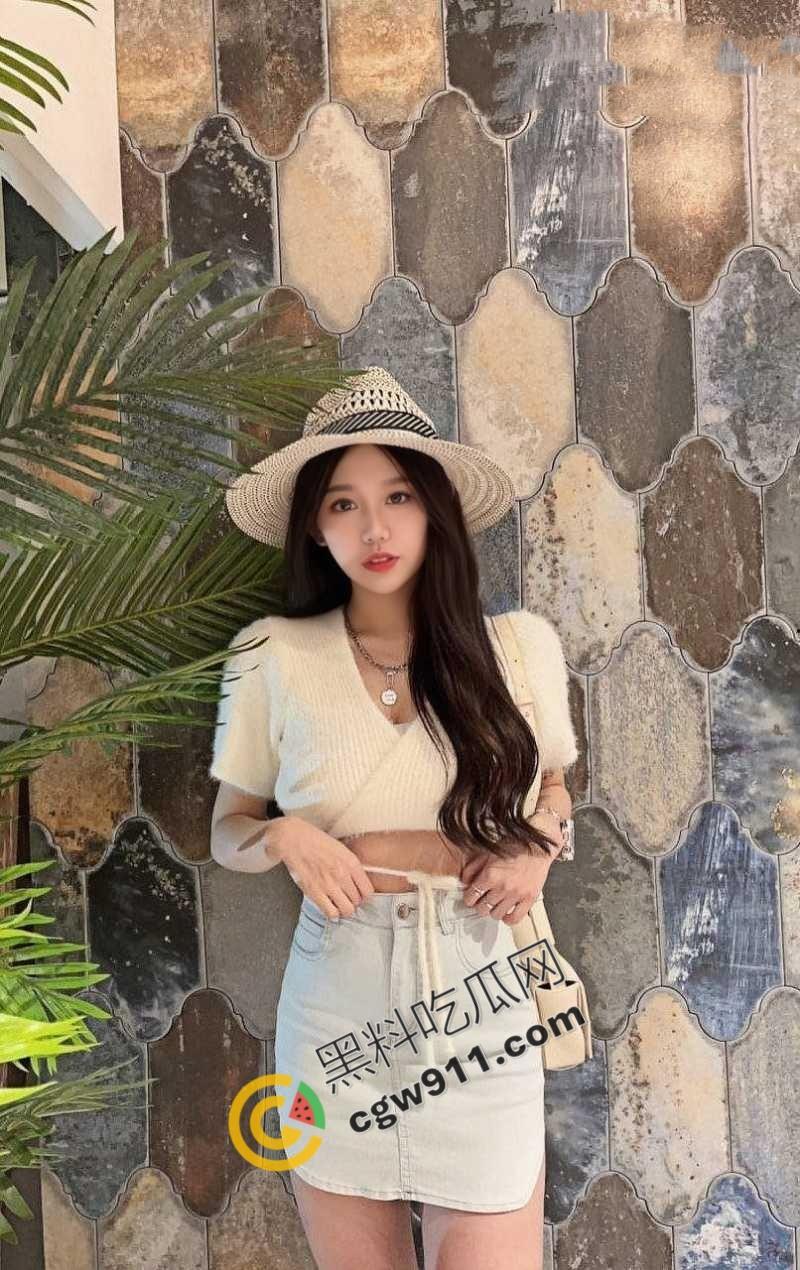 南京理工大学校花【谢悠然】魅惑金主！魔鬼身材惊天巨波，湿滑骚穴尽情取悦，夜夜春宫淫声不断！  第1张