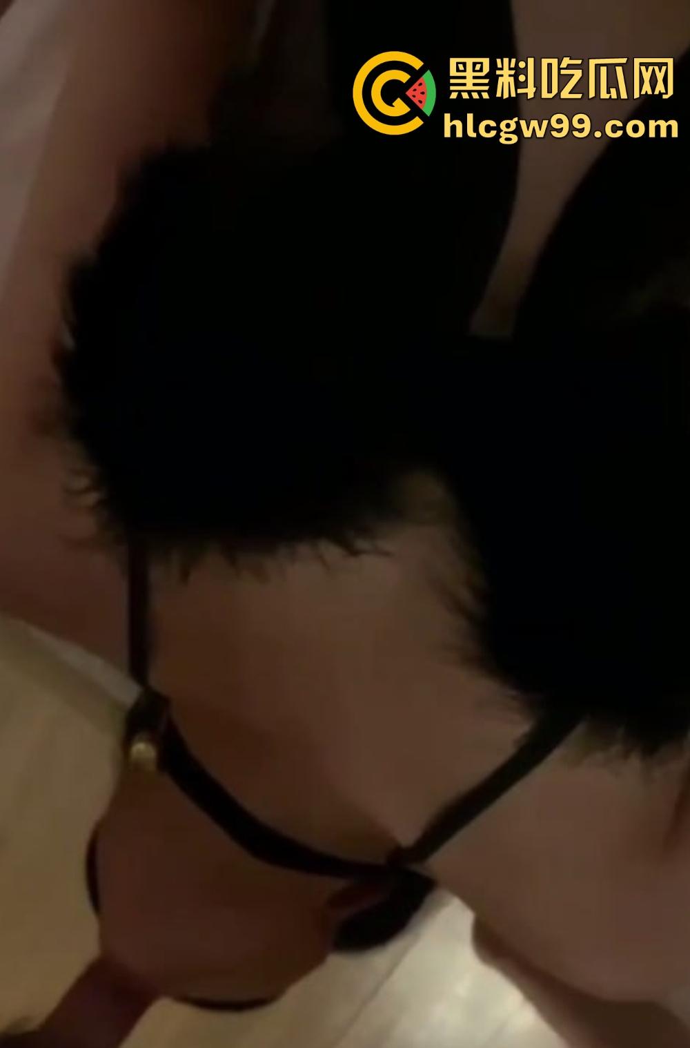 深圳气质绿茶【李萍莹】白天健身贵妇，夜晚跪操做母狗，高端包装下的骚货，身材火辣骑一次就上瘾！  第18张