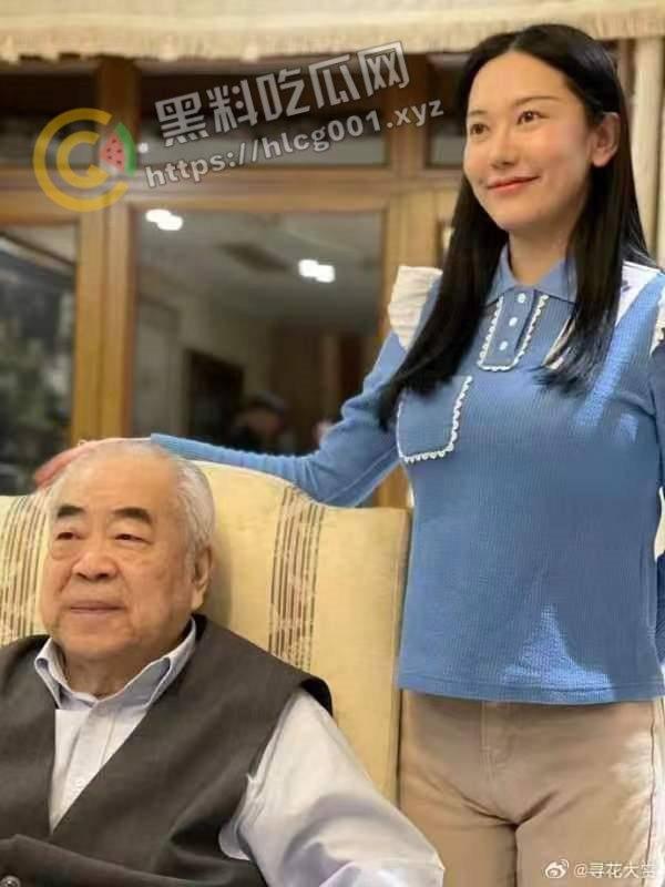 著名书法家【范曾】85岁高龄娶35岁娇妻  还是老登会享受 深扒老登黑历史 曾迫害恩师【沈从文】！ 第3张