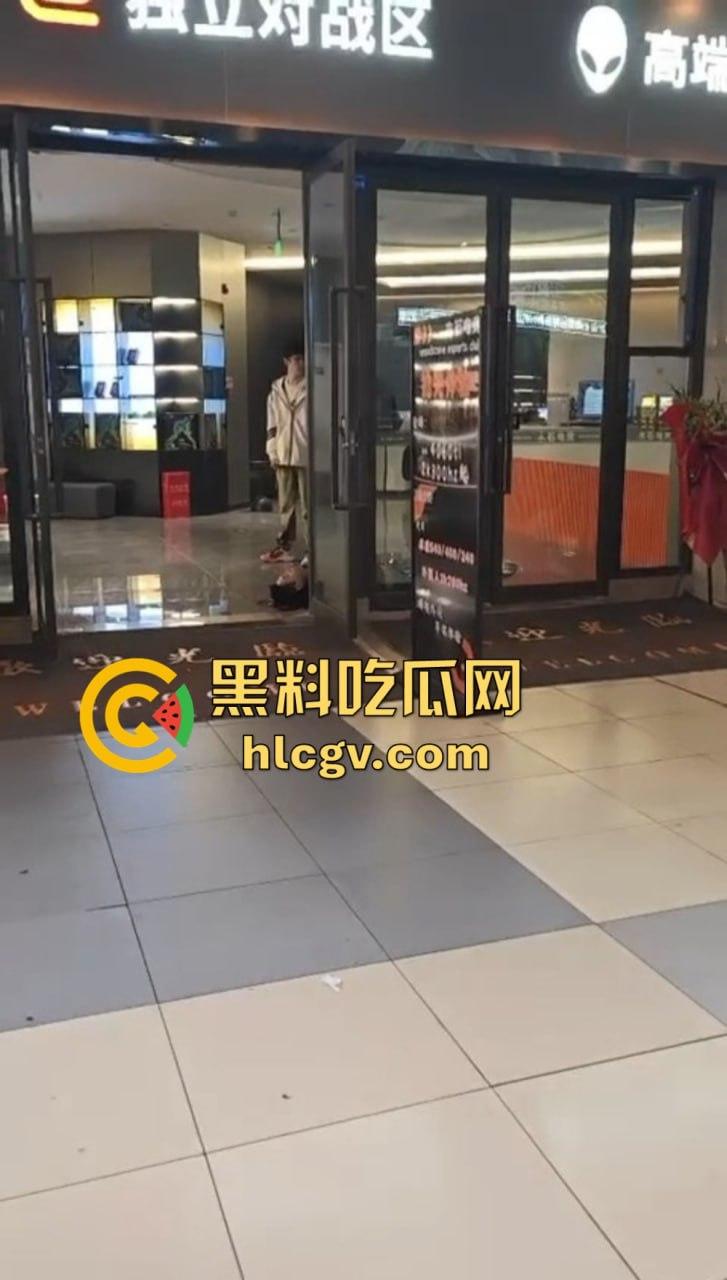 四川郫县00后小伙讨薪变命案！怒捅中介老师后自割脖子，十几刀下去仍然下不去手！  第8张