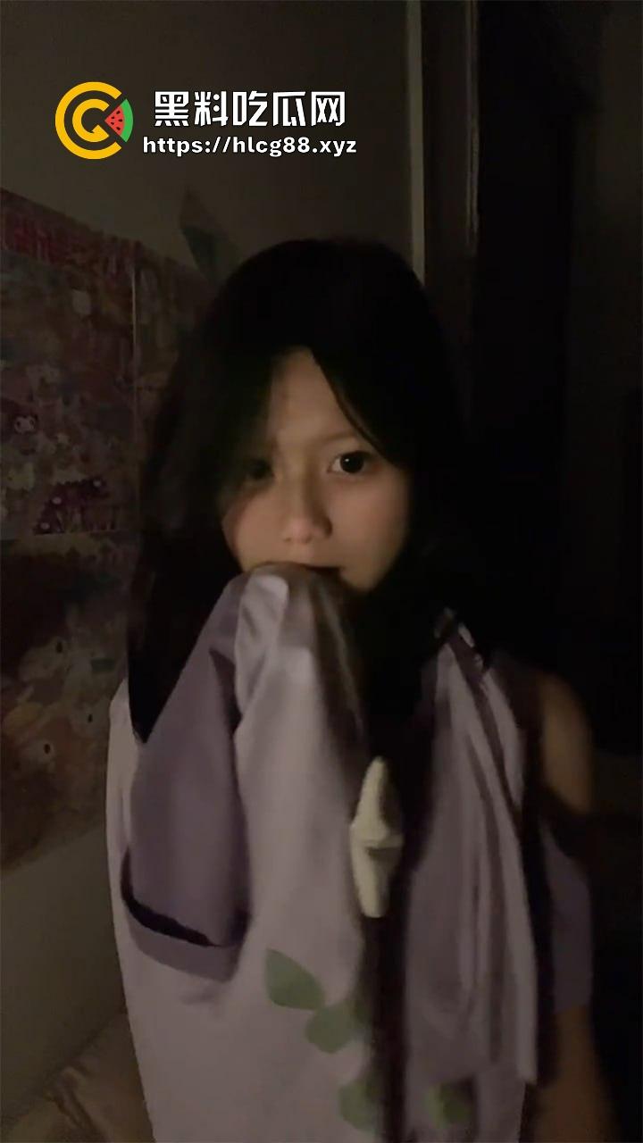 广东江门反差嫩妹【魏茵茵】颜值清纯白嫩少女 线上接客钱到位直接拉黑 附近的瓜友要小心了！  第5张