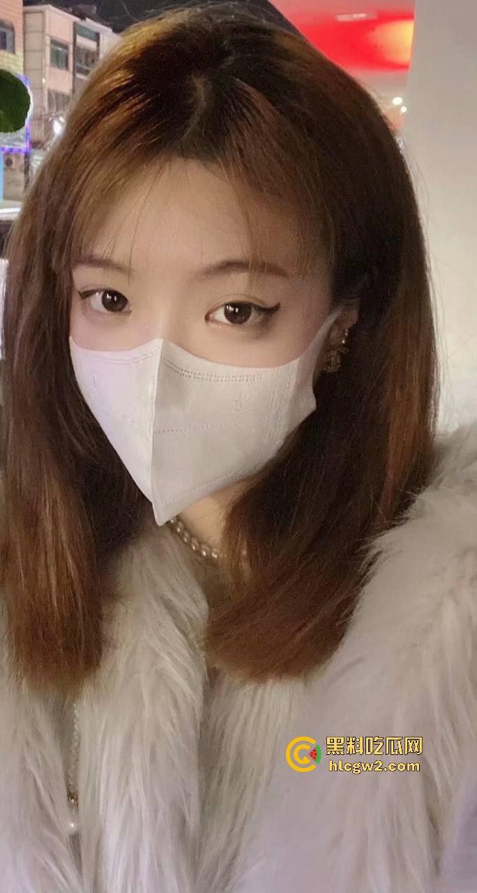 湖北26岁『郭可岚』掰开馒头穴自拍流出  被男友干的翻白眼伸舌头打炮痴态毕露，云盘视频全网疯传！ 第5张