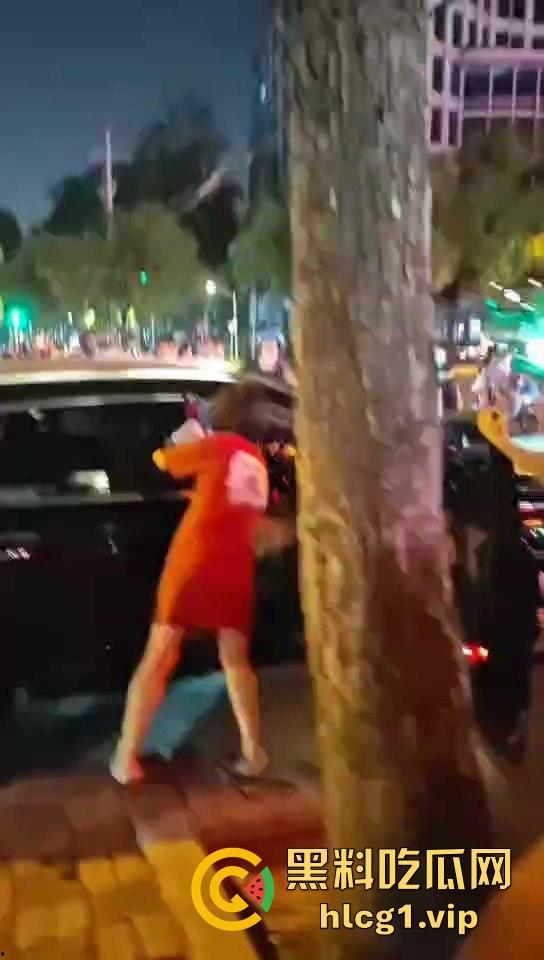 捉奸变反被捉！19岁妹子石家庄大街哭崩，十年小三梦破碎一地！  第8张