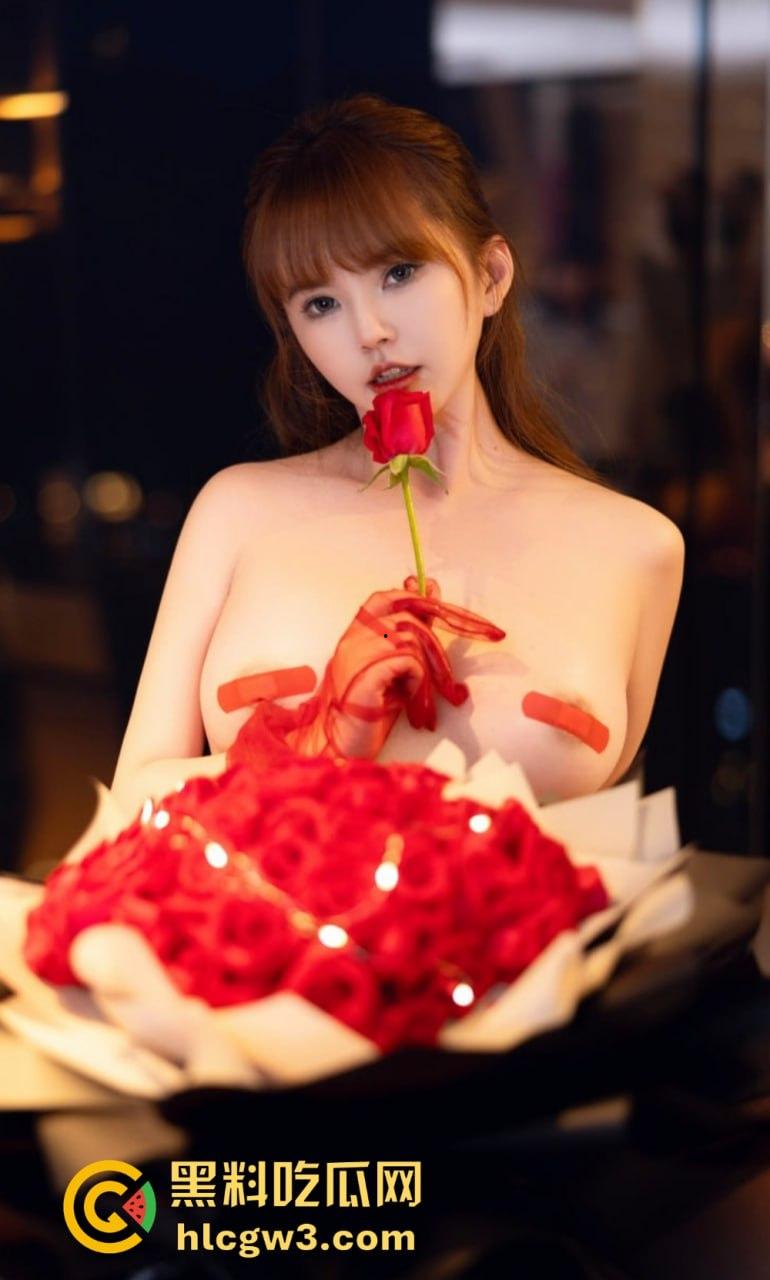 秀人网反差婊【张思允】爆火，顶级巨乳肥臀，烈焰玫瑰般骚劲，诱惑私拍最新一弹流出！  第3张