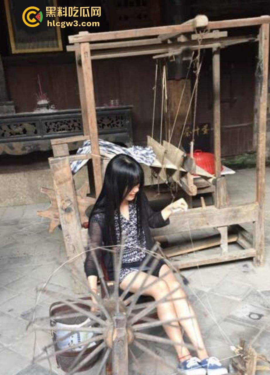 长沙理工15级卓越班【蒋鑫】黑丝情趣视频被男友曝光，骚得不一般，玩的花活让人看了上头！  第11张