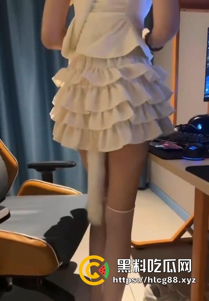 瓜友投稿！南京钟山技术学院【杨和馨】极品反差学生妹 到处约炮给男友带绿帽子 聊天记录视频曝光  第14张