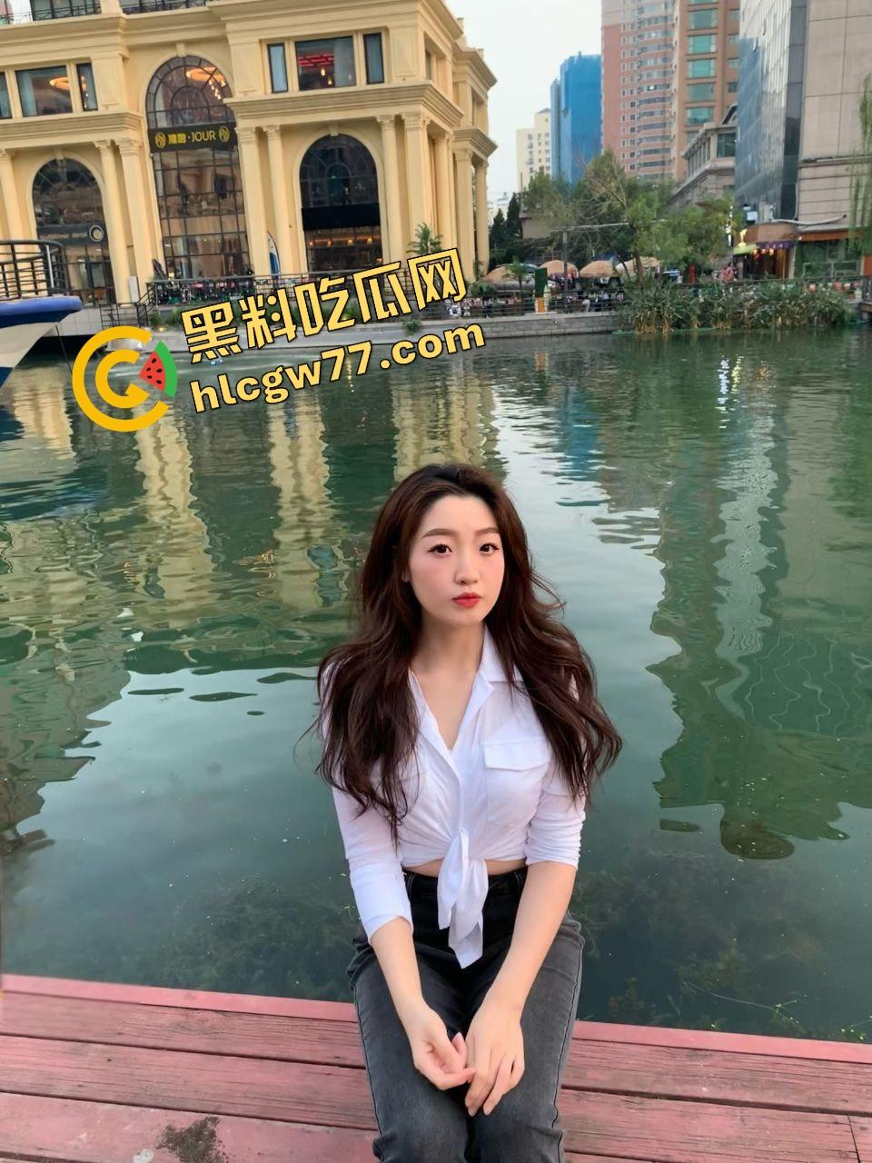 京城市二院护士『沈彤』云盘泄密流出,健身反差婊全裸骚舞 ,无套后入猛操嫩穴淫荡至极! 第3张 京城市二院护士『沈彤』云盘泄密流出,健身反差婊全裸骚舞 ,无套后入猛操嫩穴淫荡至极! 第3张