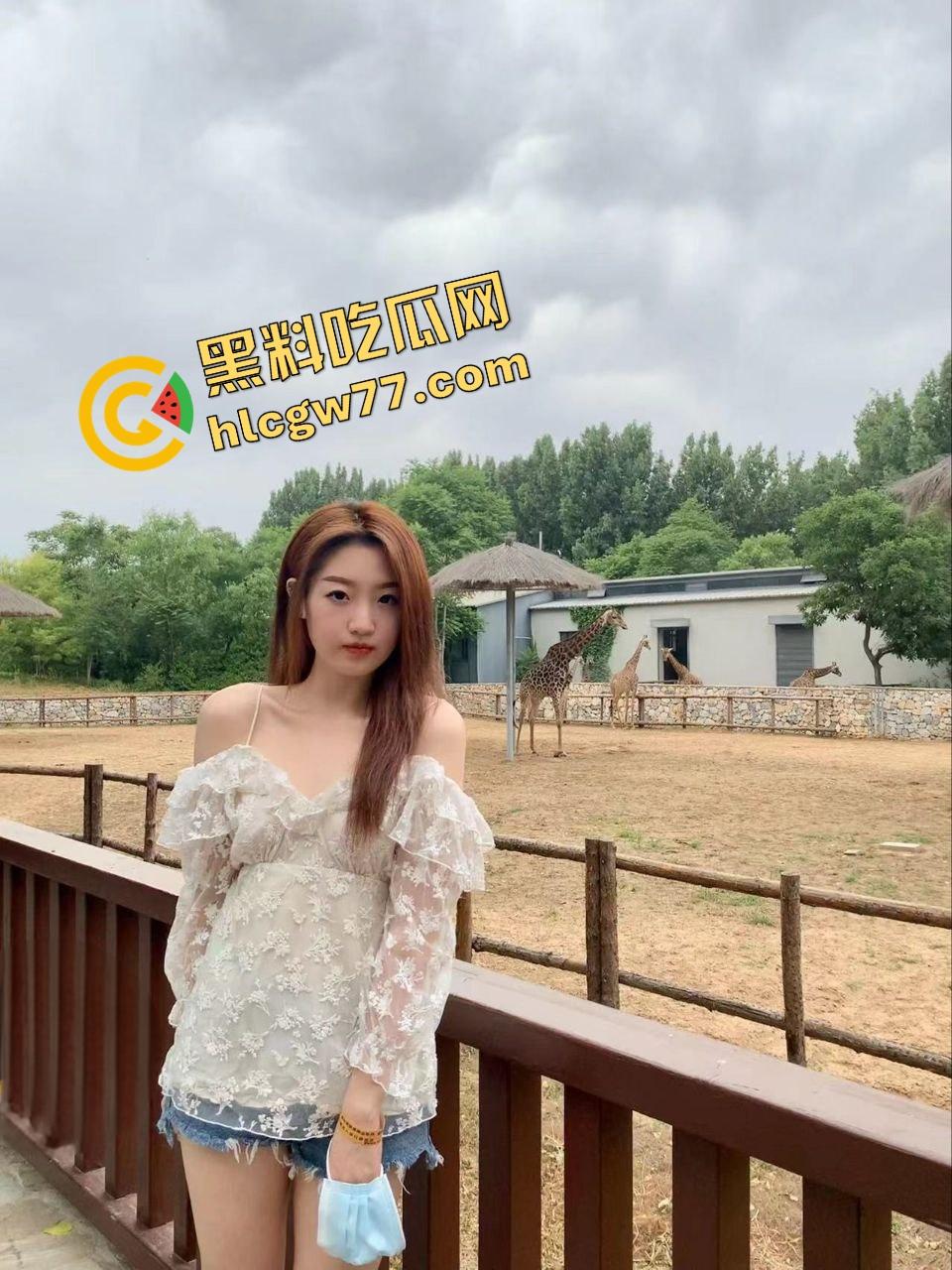 京城市二院护士『沈彤』云盘泄密流出,健身反差婊全裸骚舞 ,无套后入猛操嫩穴淫荡至极! 第4张 京城市二院护士『沈彤』云盘泄密流出,健身反差婊全裸骚舞 ,无套后入猛操嫩穴淫荡至极! 第4张