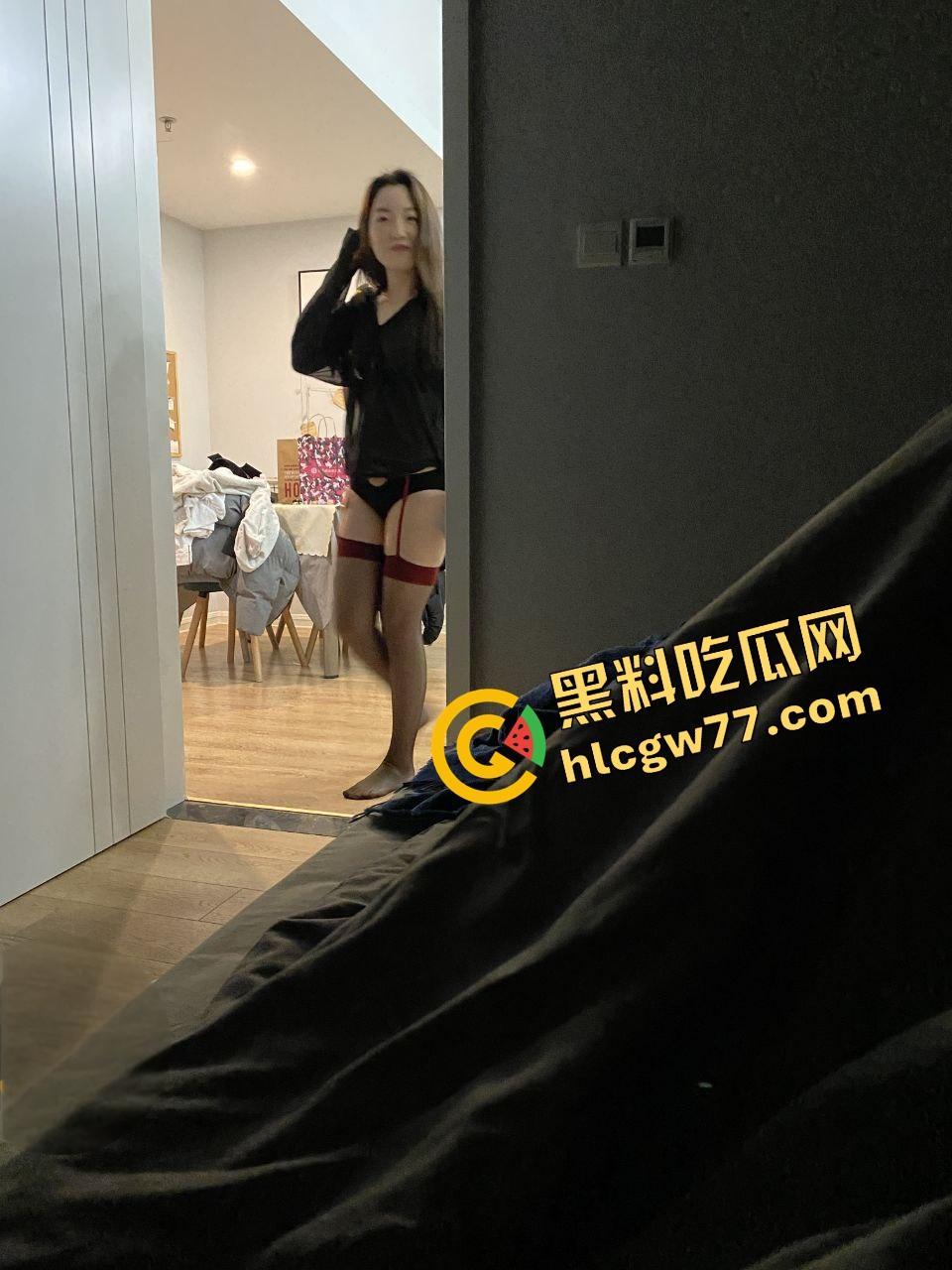 京城市二院护士『沈彤』云盘泄密流出,健身反差婊全裸骚舞 ,无套后入猛操嫩穴淫荡至极! 第6张 京城市二院护士『沈彤』云盘泄密流出,健身反差婊全裸骚舞 ,无套后入猛操嫩穴淫荡至极! 第6张