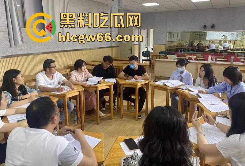 昆明先锋小学老师【缪青颖】知三当三性爱视频被曝 先进女教师竟是淫骚母狗! 第4张 昆明先锋小学老师【缪青颖】知三当三性爱视频被曝 先进女教师竟是淫骚母狗! 第4张