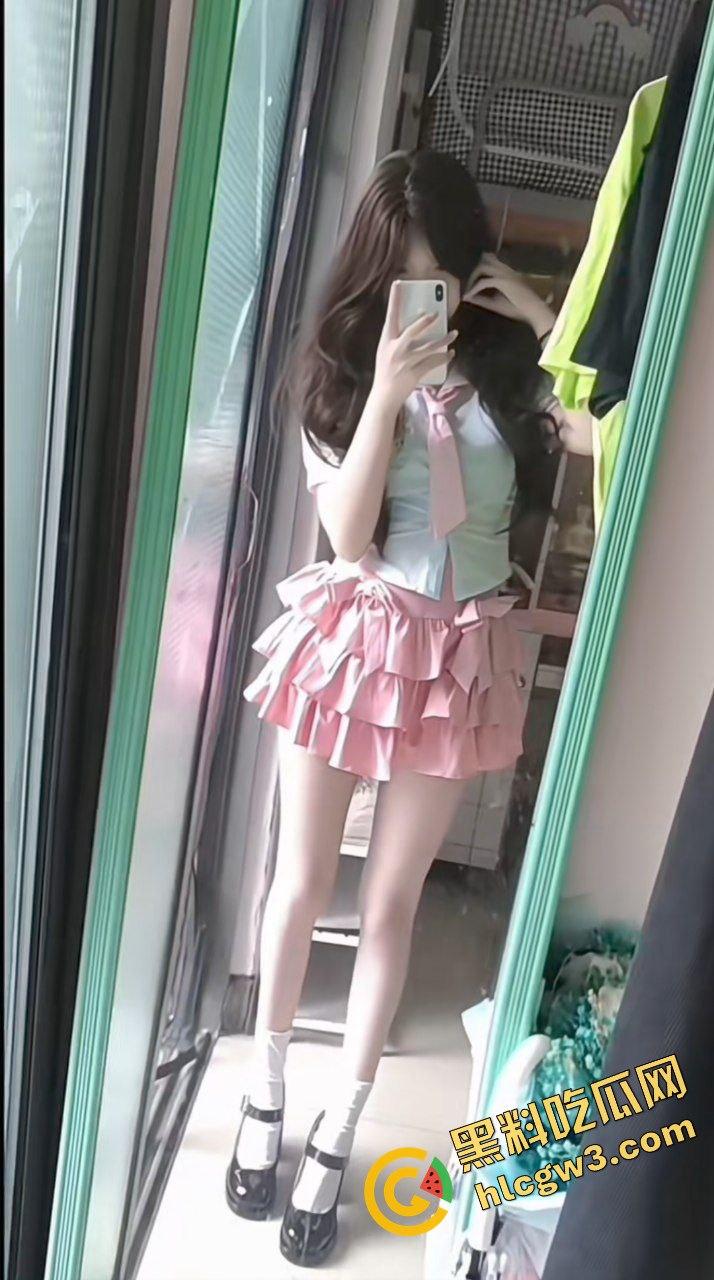 湖南化工职业学院细腰蜜臀肉便器『周铃瑜』多金男友JK制服爆插粉逼 激情四射!独家曝光流出! 第5张 湖南化工职业学院细腰蜜臀肉便器『周铃瑜』多金男友JK制服爆插粉逼 激情四射!独家曝光流出! 第5张