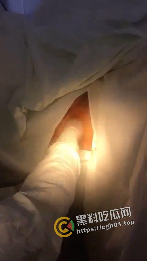 逆天!肛门掏出遥控器 这一定是不小心进去的吧 现场视频流出 第1张 逆天!肛门掏出遥控器 这一定是不小心进去的吧 现场视频流出 第1张