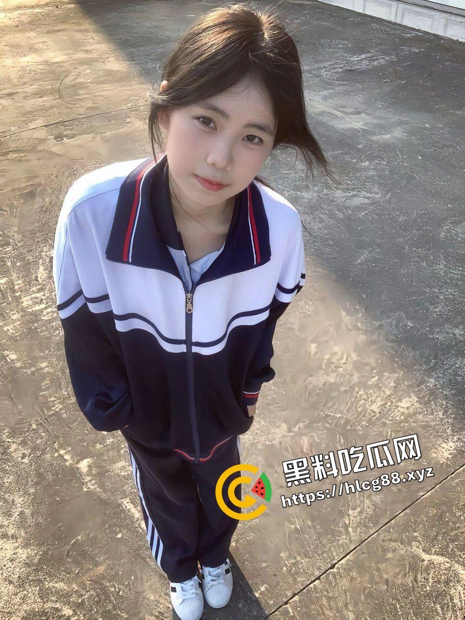 深圳高中清纯嫩妹反差婊【徐艺菲】放学后穿深圳校服开房操逼，捆绑束缚各种暴插嫩穴娇喘！  第1张