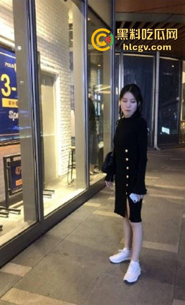 南充美女【李婉钰】被前男友曝光私密视频!黑丝长腿玩兴跳,长棍插穴骚气爆棚! 第2张 南充美女【李婉钰】被前男友曝光私密视频!黑丝长腿玩兴跳,长棍插穴骚气爆棚! 第2张