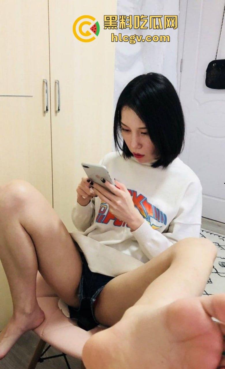 南充美女【李婉钰】被前男友曝光私密视频!黑丝长腿玩兴跳,长棍插穴骚气爆棚! 第8张 南充美女【李婉钰】被前男友曝光私密视频!黑丝长腿玩兴跳,长棍插穴骚气爆棚! 第8张