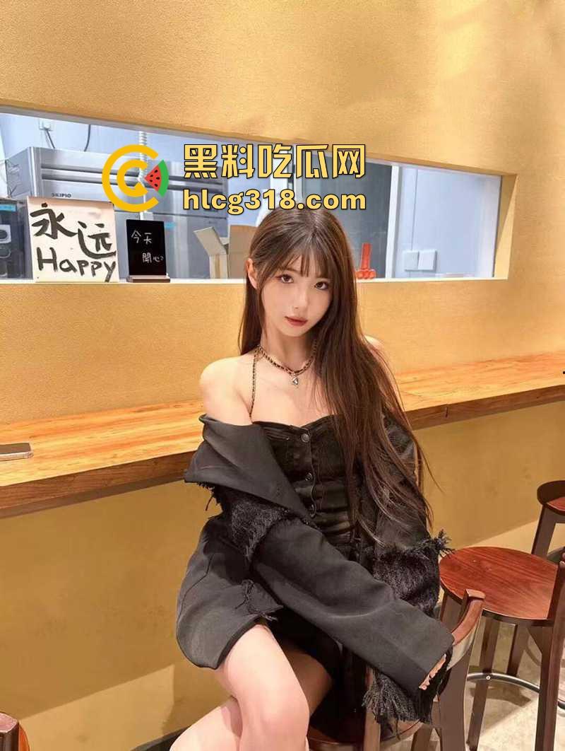 西安美术学院极品反差婊【李慧慧】不雅视频流出，不光擅长绘画勃起生殖器 ，舔舐鸡巴也是一名好手  第2张