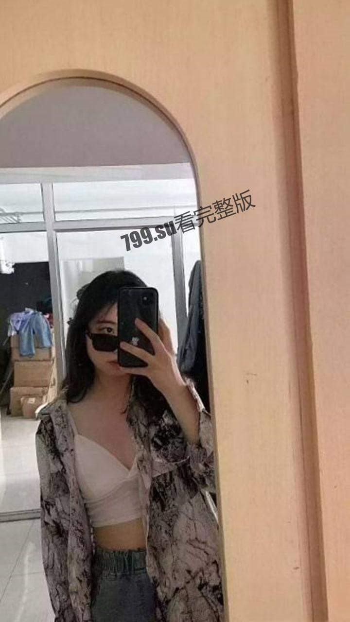 前女友系列 上海金华 孙方仪 脚踏两只船纯拜金女给男友戴绿帽被曝光  第3张