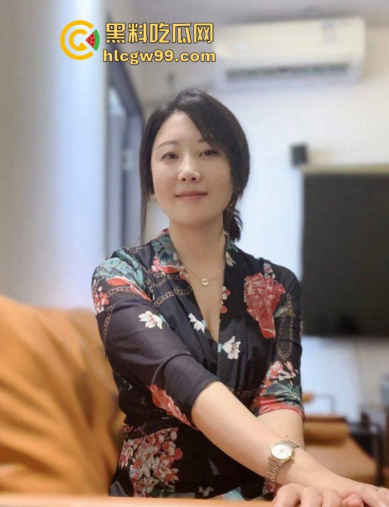 社交软件约啪气质少妇【泰亦怡】口交吃鸡后入骑乘样样精通，各种姿势来回变换，很有撸点！  第1张