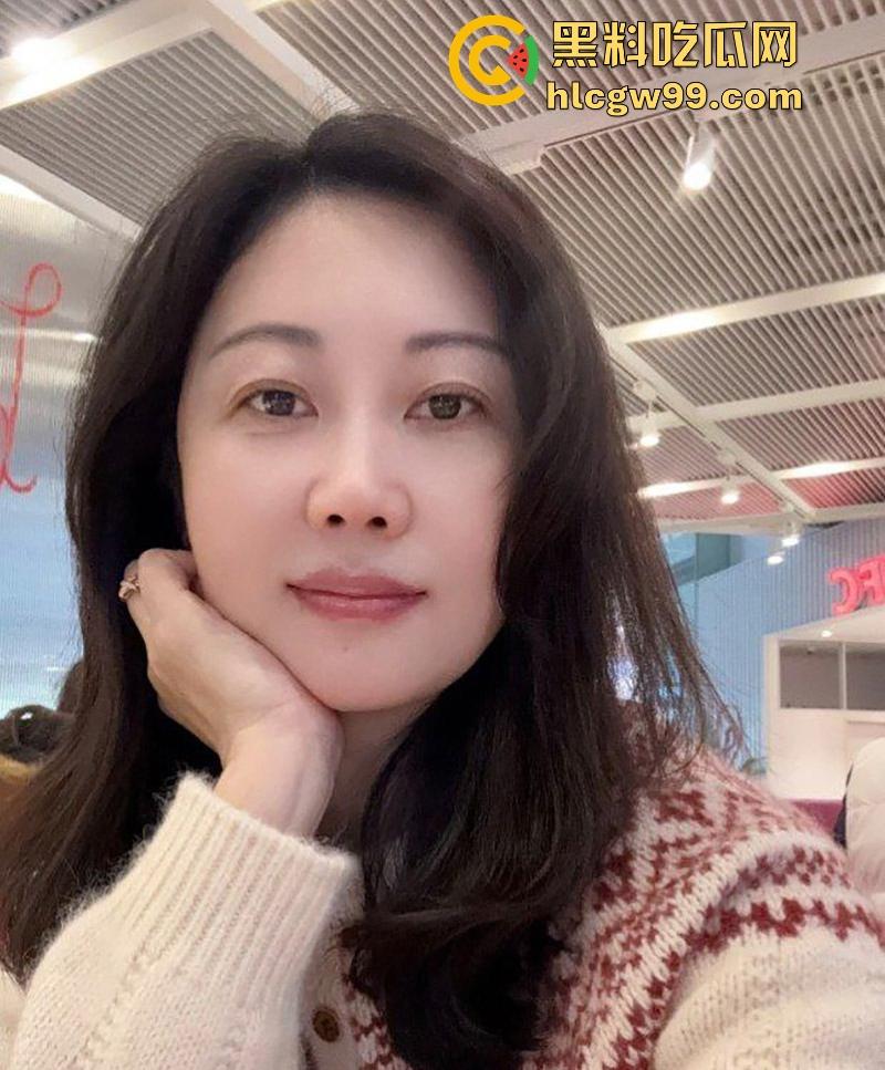 社交软件约啪气质少妇【泰亦怡】口交吃鸡后入骑乘样样精通，各种姿势来回变换，很有撸点！  第4张