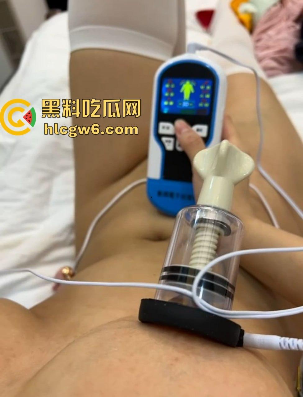 骚逼的奶子湿气太重 电子拔罐器全力以赴吸出新花样 这奶子湿气重得要通上电疗?乳腺湿气太重还是太骚? 第7张 骚逼的奶子湿气太重 电子拔罐器全力以赴吸出新花样 这奶子湿气重得要通上电疗?乳腺湿气太重还是太骚? 第7张