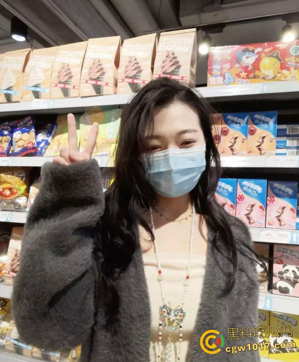 湖北贸易公司新员工【邓婉清】,刚毕业的大学生,与公司老板偷情,一顿口交舌舔搞得老板兽欲大发! 第2张 湖北贸易公司新员工【邓婉清】,刚毕业的大学生,与公司老板偷情,一顿口交舌舔搞得老板兽欲大发! 第2张