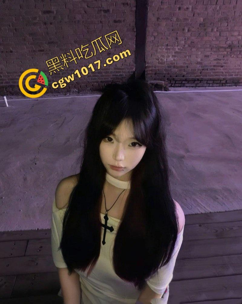 承德医学院高颜值【李静】不雅视频曝光!清纯女神私下淫骚扣穴,白袜足交撩人,后入猛操精液射满臀! 第1张 承德医学院高颜值【李静】不雅视频曝光!清纯女神私下淫骚扣穴,白袜足交撩人,后入猛操精液射满臀! 第1张