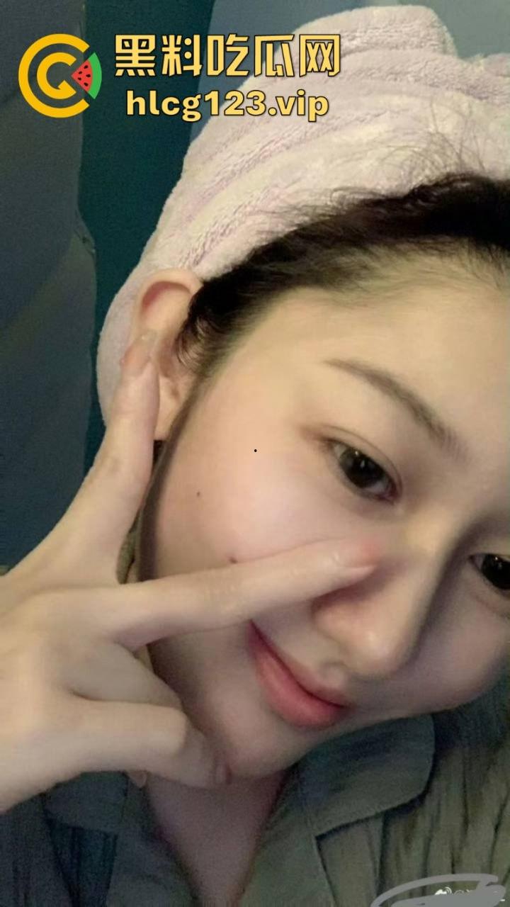 舔狗舔狗,舔到最后一无所有!快递小哥实名举报被抖音主播【妮露娜】诱骗400万,送快递这么挣钱? 第17张 舔狗舔狗,舔到最后一无所有!快递小哥实名举报被抖音主播【妮露娜】诱骗400万,送快递这么挣钱? 第17张