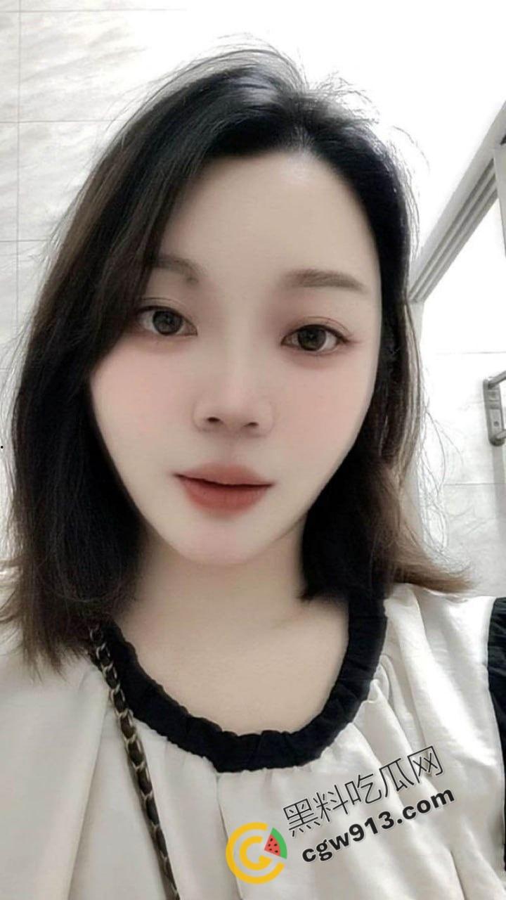 福建女总裁陈凤琴的淫荡人生：白天霸气总裁，晚上豪掷千金点男模陪玩，喜新厌旧，淫靡不堪  第4张