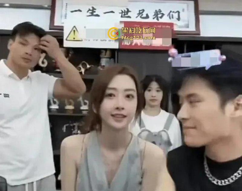 “羊启强”小杨被曝私生活混乱有多位情人牵扯多位女徒弟 夜店亲吻照流出  第11张