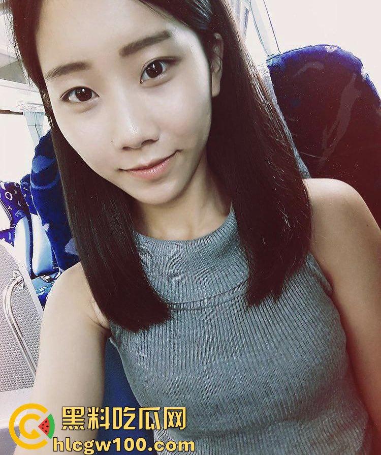 台湾世新大学传播管理系大四学姐【黄庭筠】热衷埋头吃鸡的反差嫩妹，约炮视频曝光流出，被操到娇喘求饶！  第2张