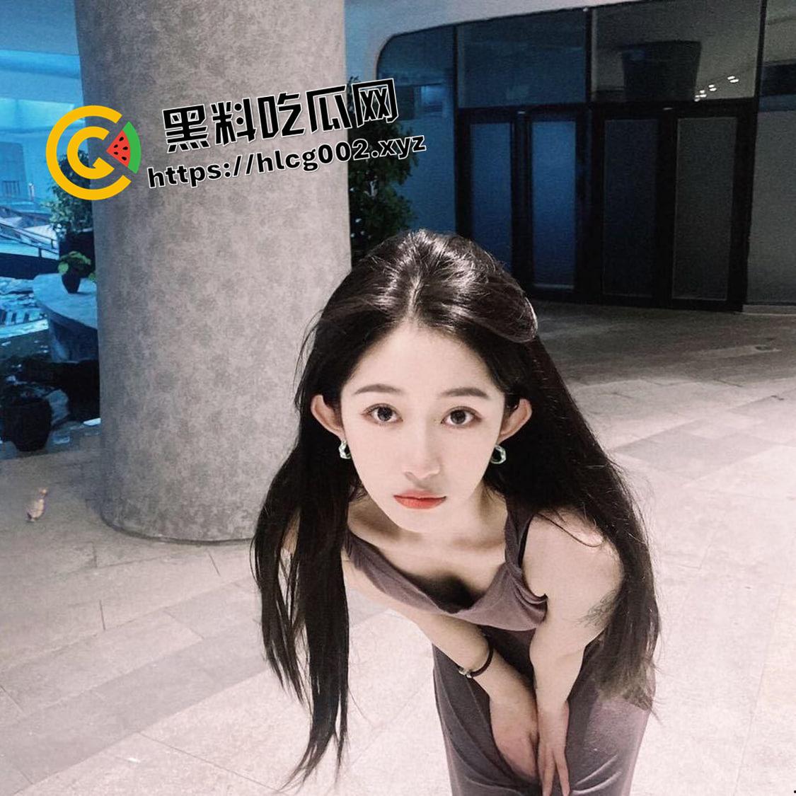 江苏大学反差婊 校外兼职的艺术生母狗 美鲍鱼一线天 巨乳挺拔 逼都要被富二代扣烂了  第2张