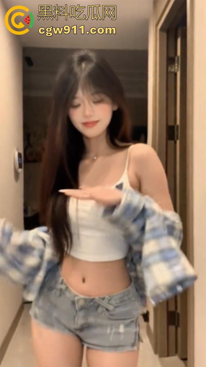 全网都在求的抖音网红【一个板栗栗】，真名司淑琪，高颜值清纯嫩妹，被金主曝光做爱视频流出！  第8张