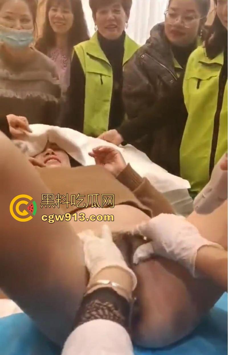 美容院内部培训视频曝光!小穴私密按摩手法演示,轻轻几下便让学员高潮,瓜友们可以来学一下! 第6张 美容院内部培训视频曝光!小穴私密按摩手法演示,轻轻几下便让学员高潮,瓜友们可以来学一下! 第6张