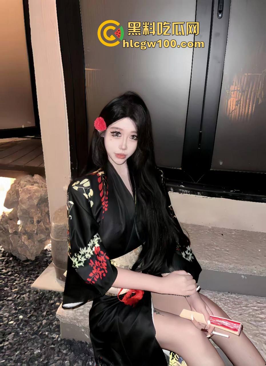 河北精神小伙KTV玩疯，陪酒妹被当狗地下爬跪舔，嘴当B抽插全程卖力口活卖力吸到腿软，洗手间乱交结尾！  第5张