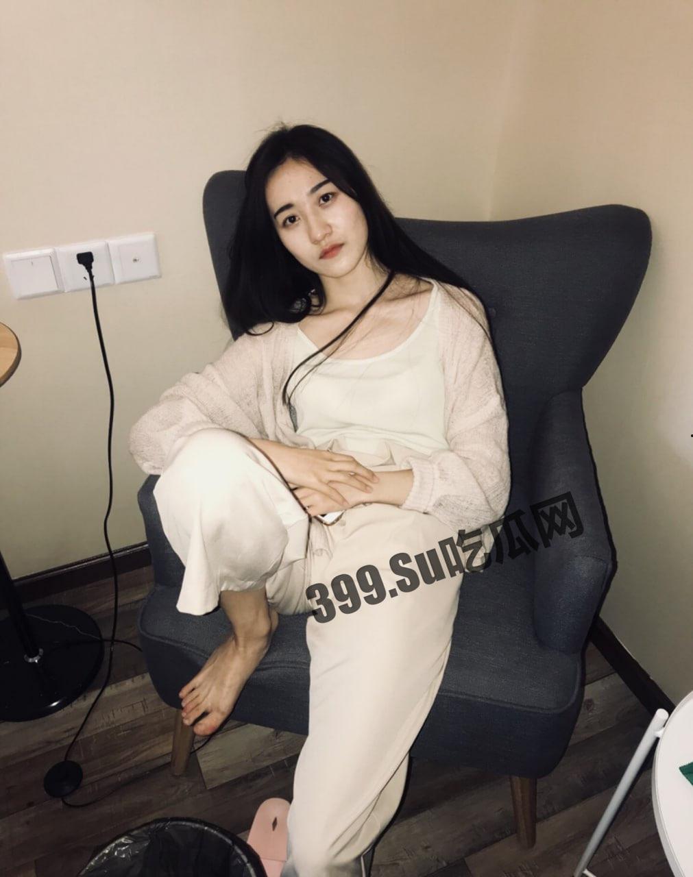 推特 高颜长腿网红 女友潇 啪啪福利甄选 边旅游边爱爱 火车户外浴缸酒店都是战场  第7张