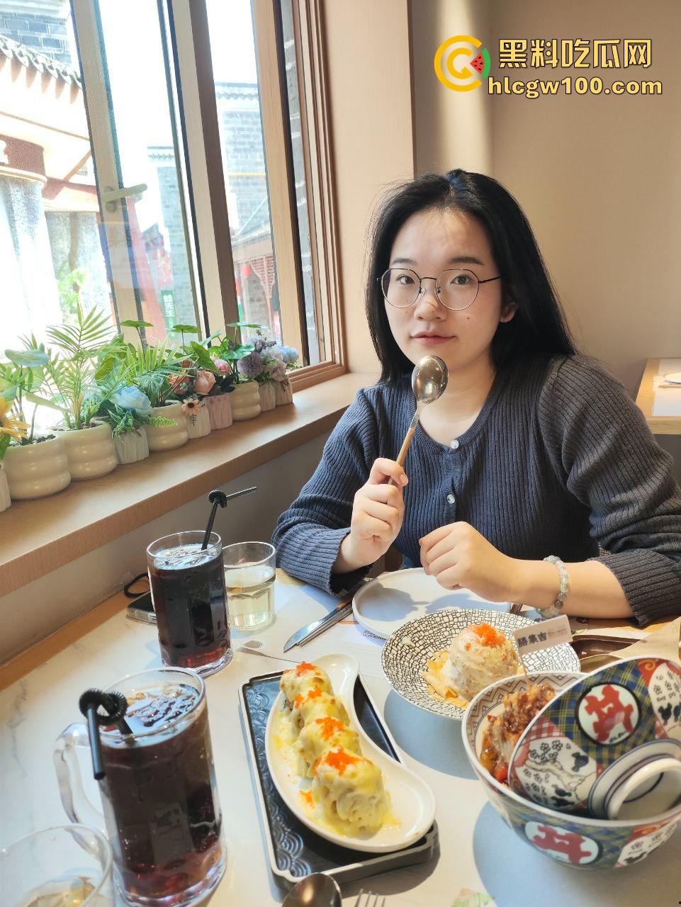 宜春学院法学骚母狗【彭云颢】丰乳肥臀百人斩，天天裸聊钓男大，玩转采阳补阴，骚穴永远不饱！  第1张