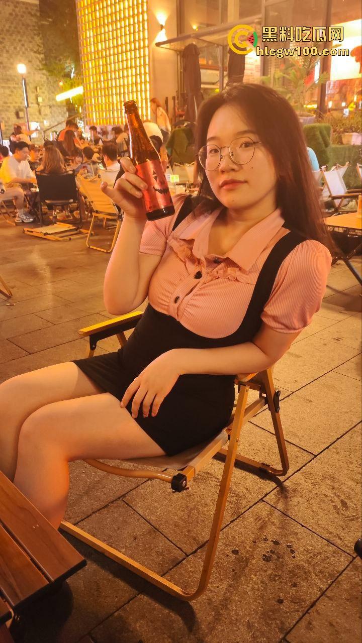 宜春学院法学骚母狗【彭云颢】丰乳肥臀百人斩，天天裸聊钓男大，玩转采阳补阴，骚穴永远不饱！  第2张