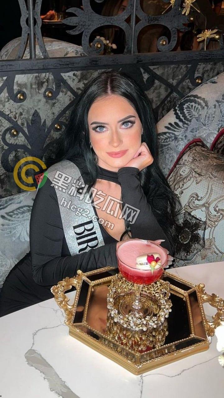 巴西模特找黑人做爱视频泄密：巨型鸡巴让她爽到翻白眼！  第1张