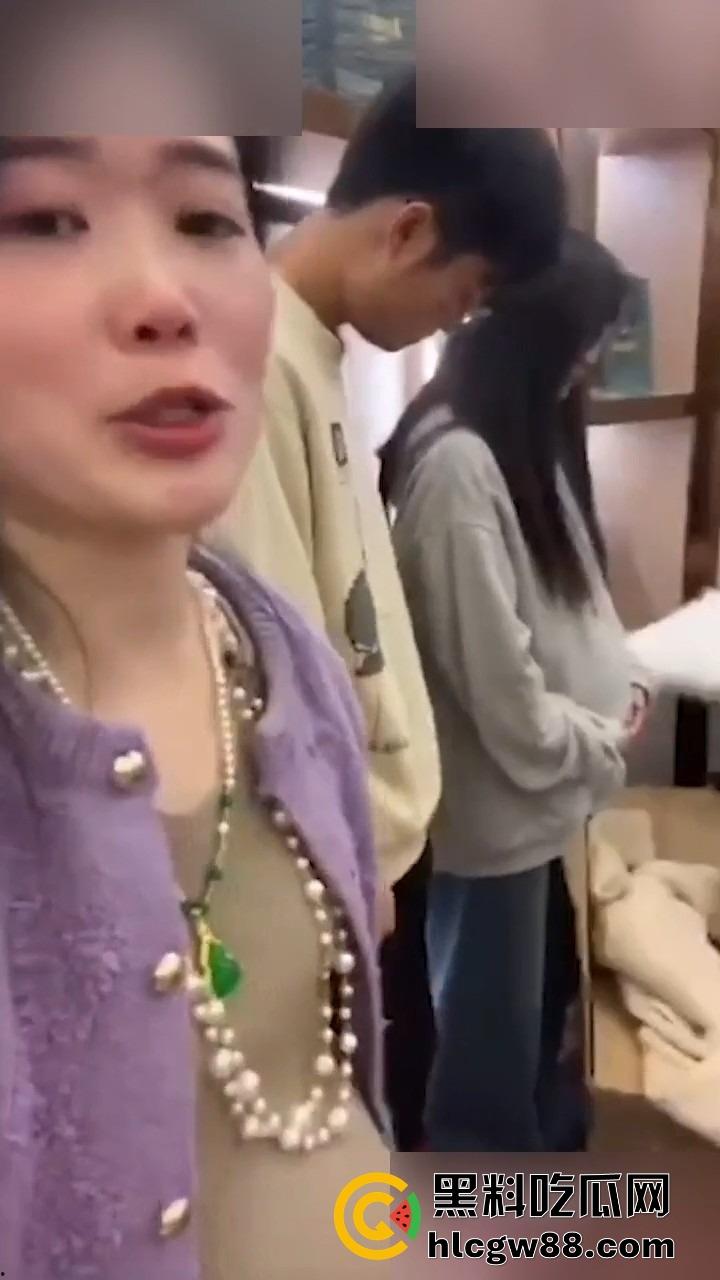 孕妇挺8个月大肚,竟发现亲妹妹怀了自己老公的孩子,姐妹双双怀孕4个月重叠,姐夫太牛逼了! 第8张 孕妇挺8个月大肚,竟发现亲妹妹怀了自己老公的孩子,姐妹双双怀孕4个月重叠,姐夫太牛逼了! 第8张