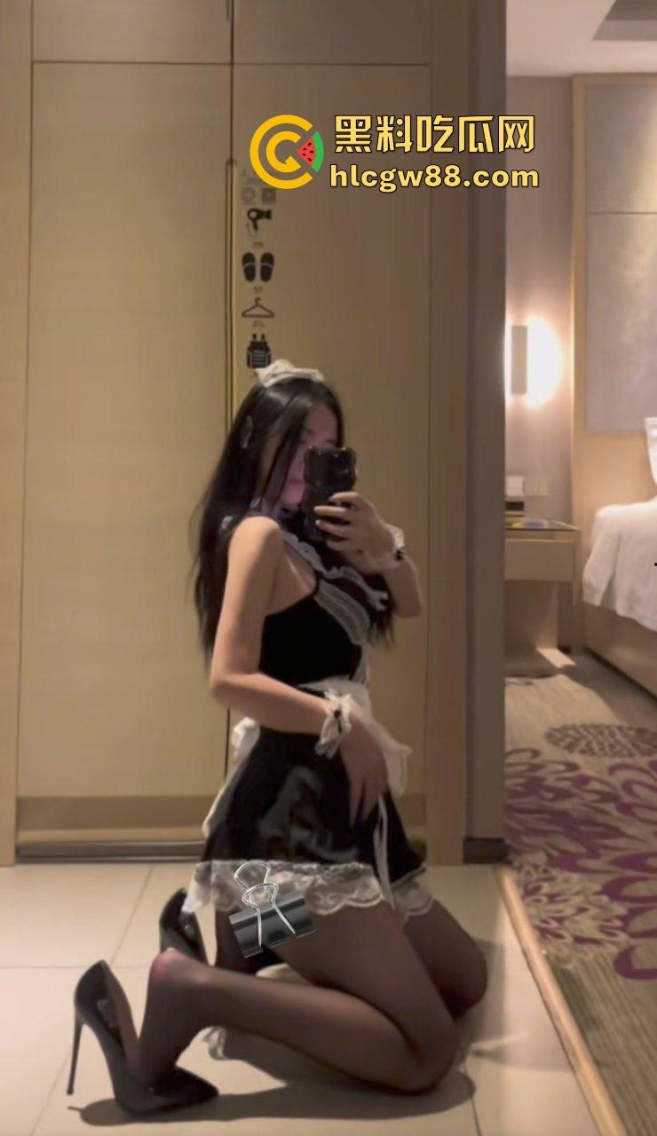 抖音极品骚鸡贱逼女【黄玉丹】打炮N次圈完金主钱就跑路马来西亚，遭曝光女仆装淫荡性爱！  第6张
