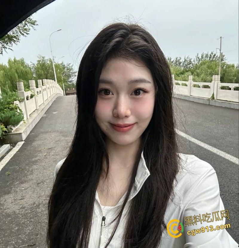 黑龙江鹤岗嫩妹【刘茹雅】,和男友出租房做爱,露脸无套各种后入,小翘臀啪啪作响,颜射吞精巨反差! 第1张 黑龙江鹤岗嫩妹【刘茹雅】,和男友出租房做爱,露脸无套各种后入,小翘臀啪啪作响,颜射吞精巨反差! 第1张