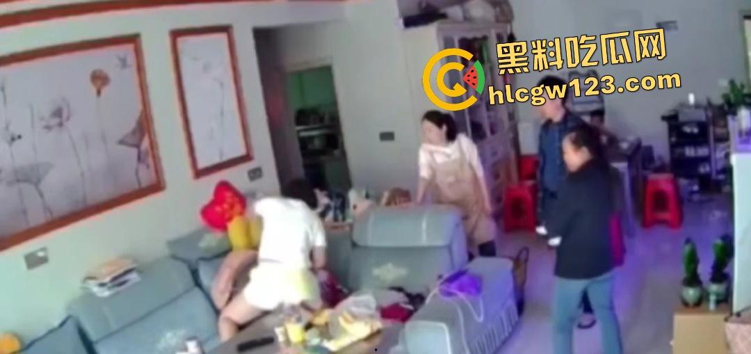 城口附中高二女学生卖淫给亲叔叔一千元一夜天价?事后侄女被婶婶暴打! 第8张 城口附中高二女学生卖淫给亲叔叔一千元一夜天价?事后侄女被婶婶暴打! 第8张