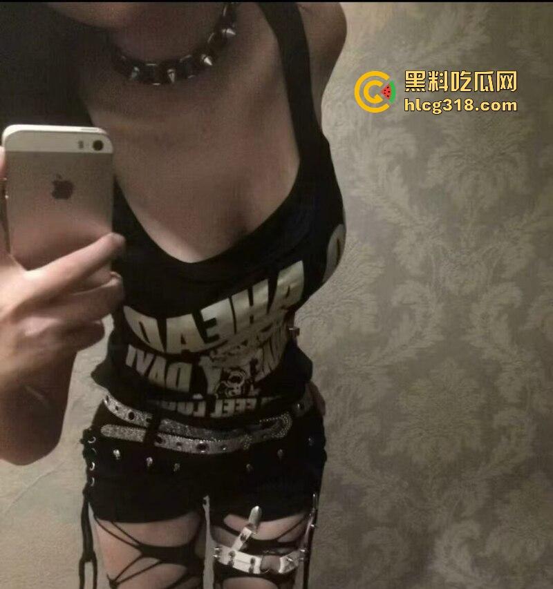 山西清纯学生妹【徐玮怡】约炮视频曝光，性瘾反差妹喜欢背着男友聊骚偷人，纯纯的骚母狗一枚。  第7张