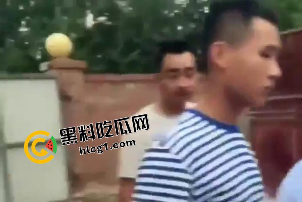 全网删帖的真战狼!东海舰队海军官兵回家探亲遭遇强拆被打 吴京来了都要连夜跑路! 第3张 全网删帖的真战狼!东海舰队海军官兵回家探亲遭遇强拆被打 吴京来了都要连夜跑路! 第3张